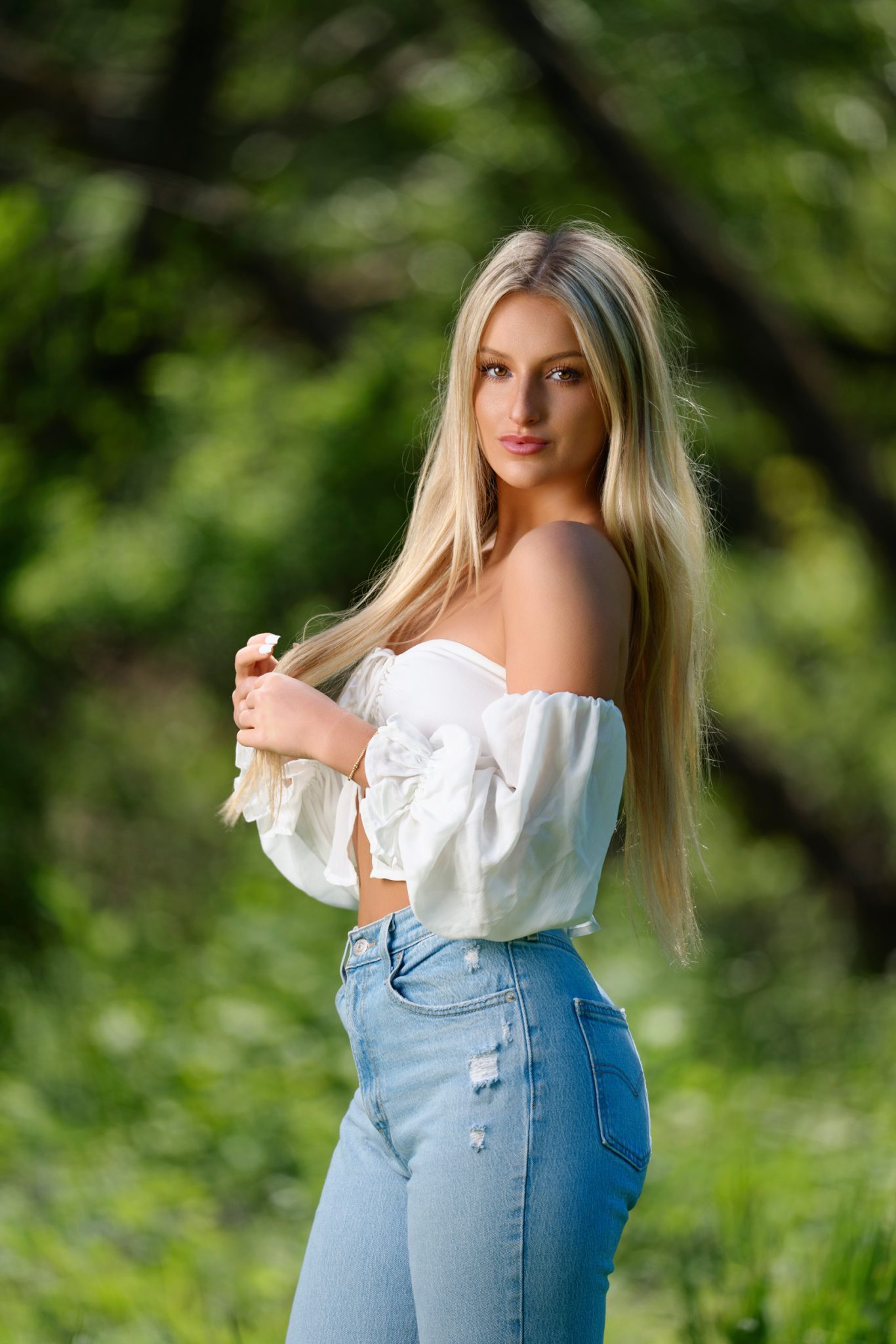 Shot at 300mm for strong background compression and a soft, blurred backdrop.
