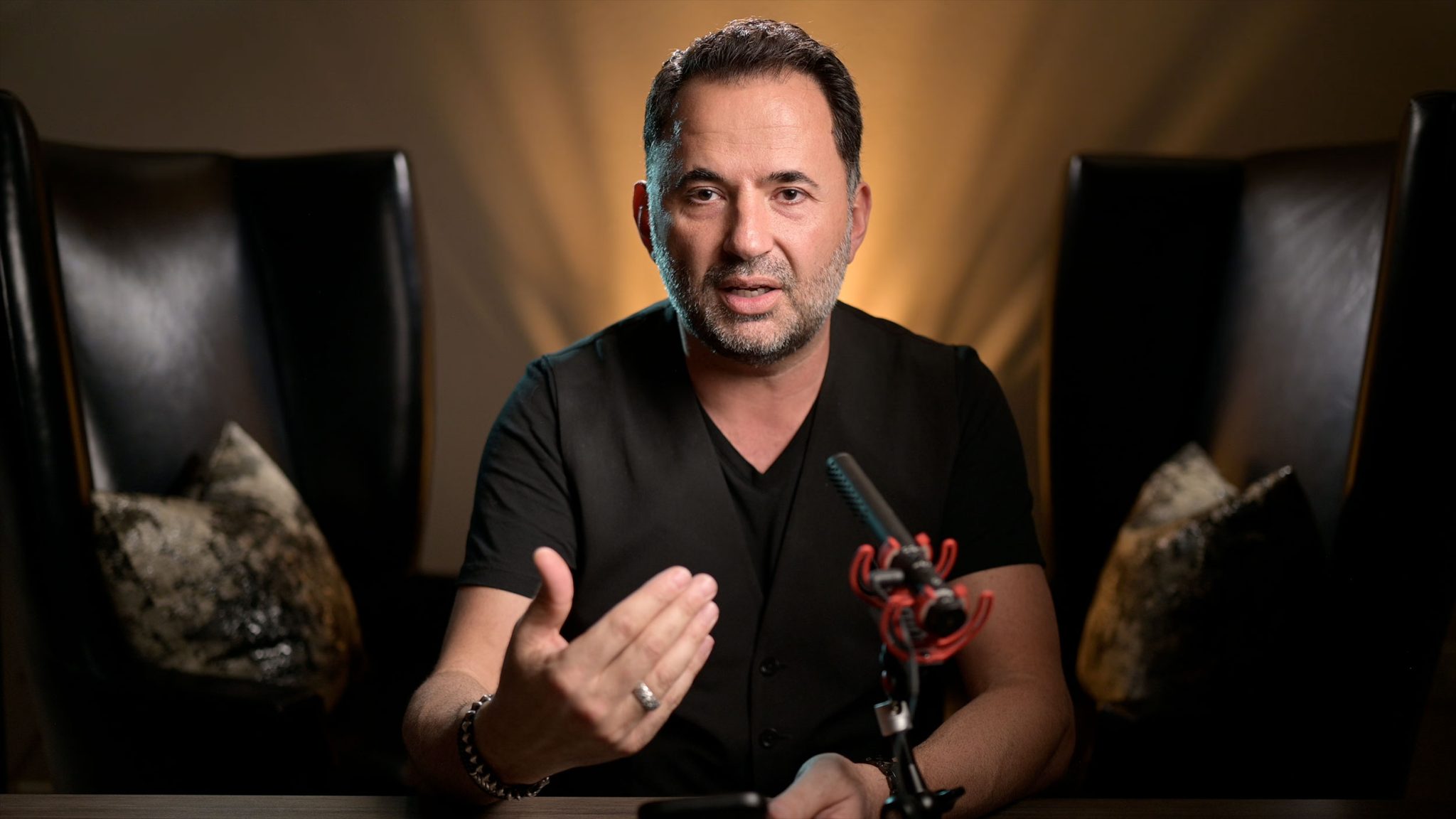 All-Lights-Final-Setup Main, Edge, Hair, Background, and Accent Lights: Adding L60-B accent lights with snoots and grids highlight background details, creating separation and depth.