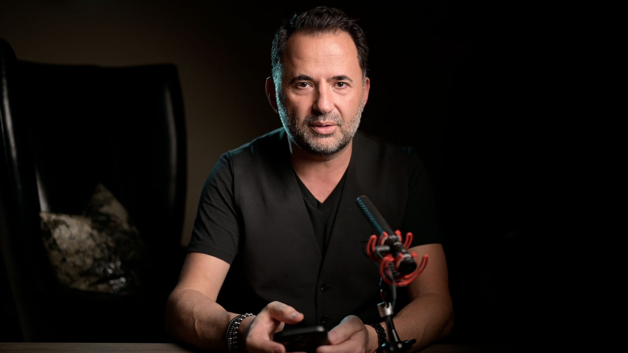 Main-Light-with-Edge-Light Main & Edge Lights: Adding color and separation with the Westcott L60-B and teal gel adds depth and background contrast.