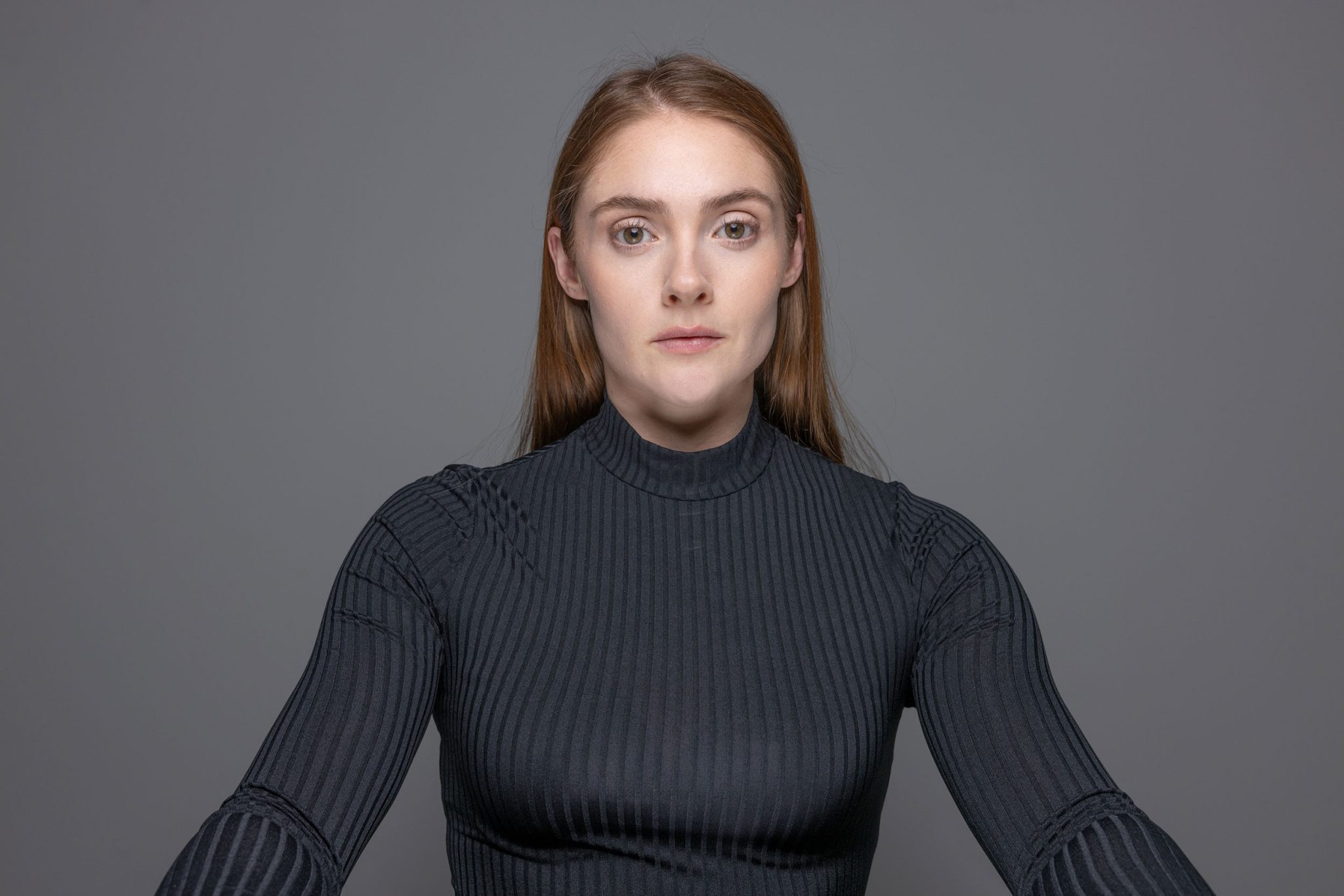 White Beauty Dish: Creates soft, even portrait light with gentle shadows and smooth skin tones