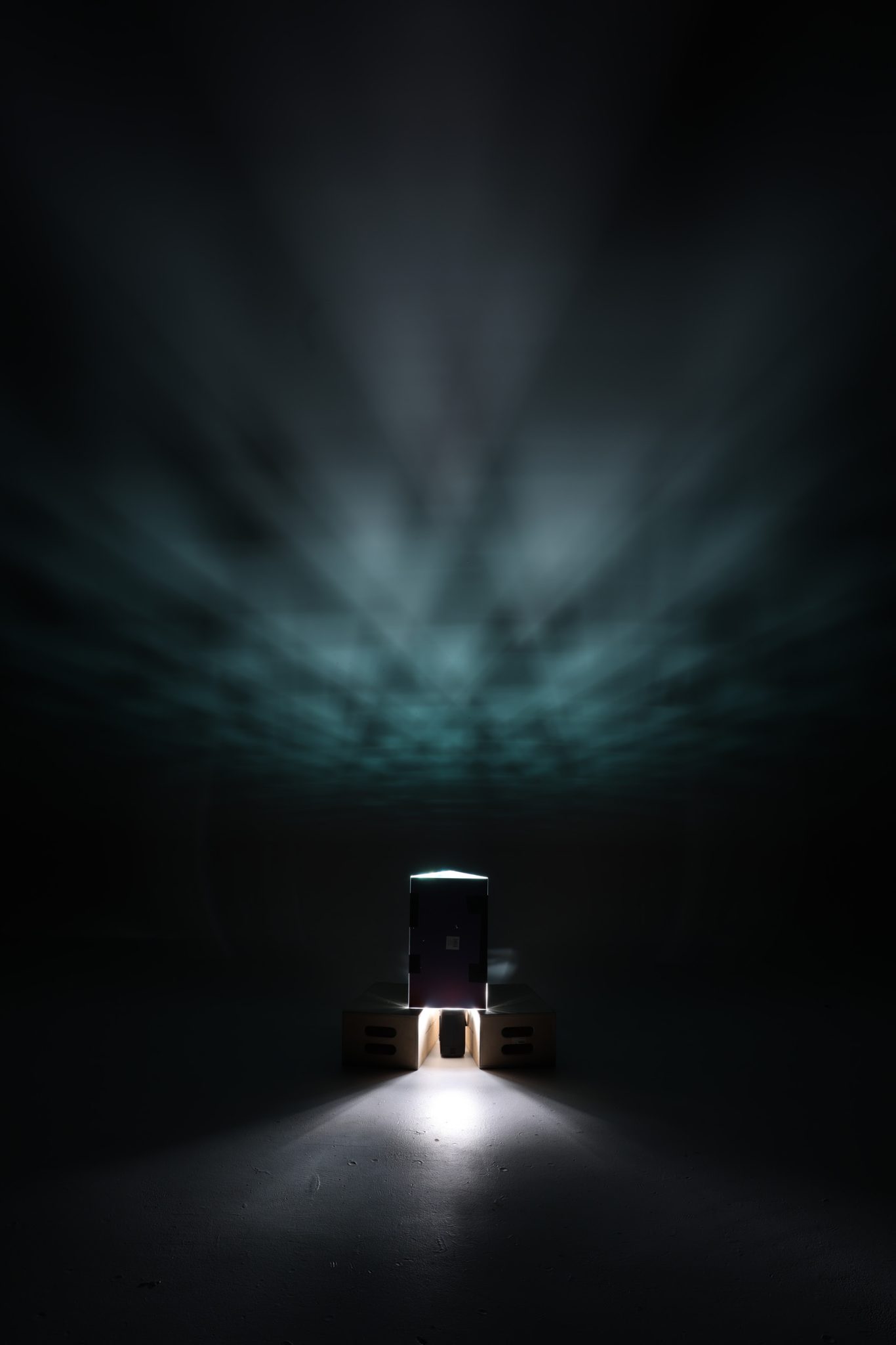 Test shot using the FJ400 II flash tube showing softer mirrored reflections.