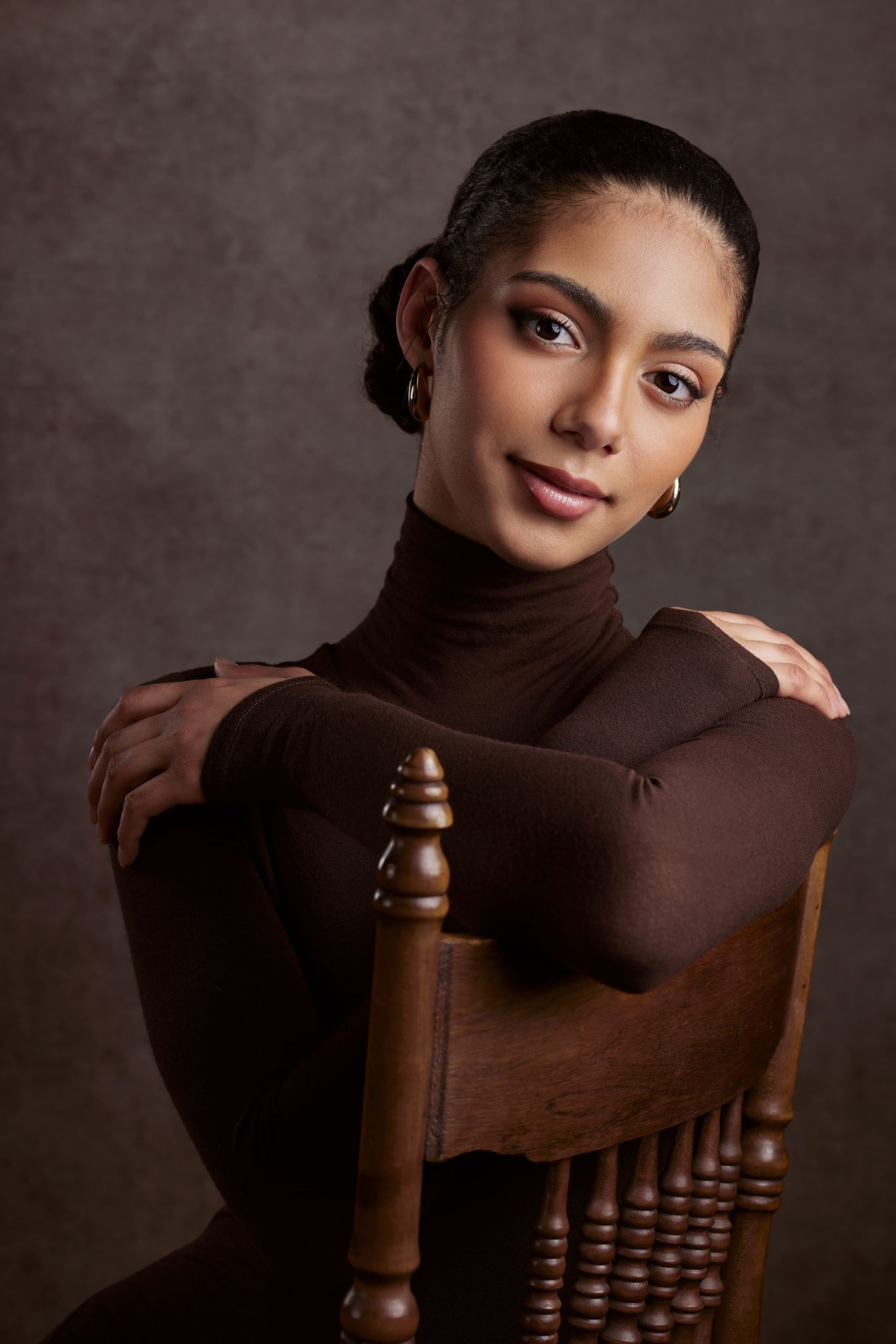 Three-light portrait using the FJ400-SE for soft key controlled fill and rim light for subtle separation Three-light portrait using the FJ400-SE for soft key controlled fill and rim light for subtle separation