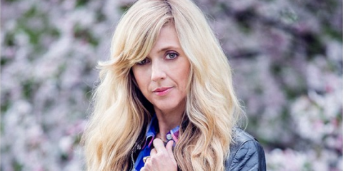 JVL 7' Parabolic Umbrella Portrait