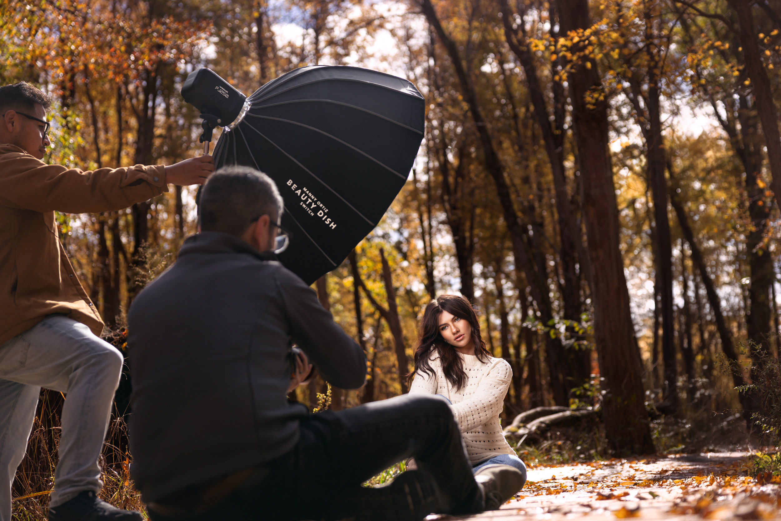 Behind the scenes: FJ250 on the sun side to match natural light direction and shape the face.