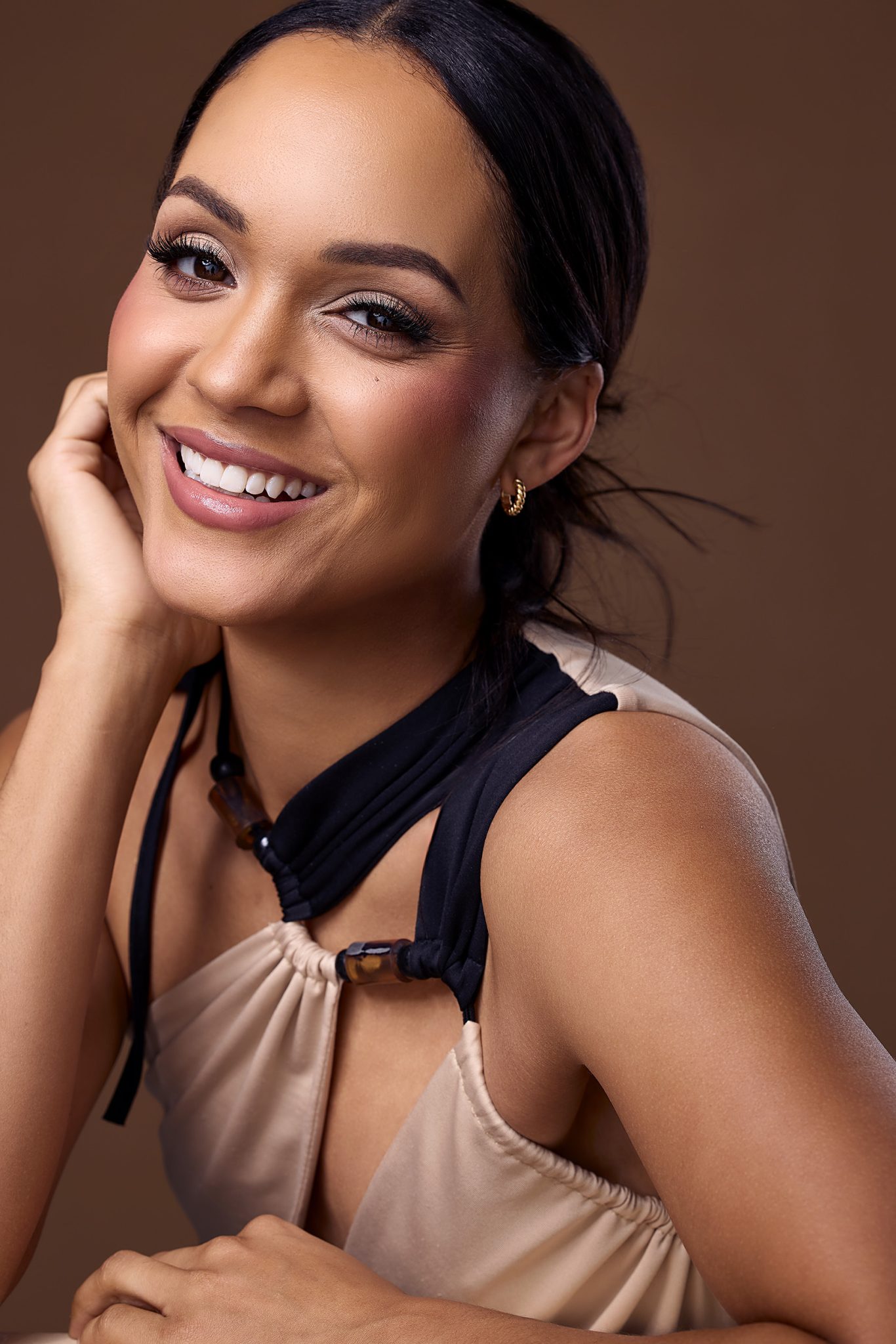 Layered lighting with FJ800 wall bounce, FJ400 II with beauty dish, and strip softbox as the rim light.