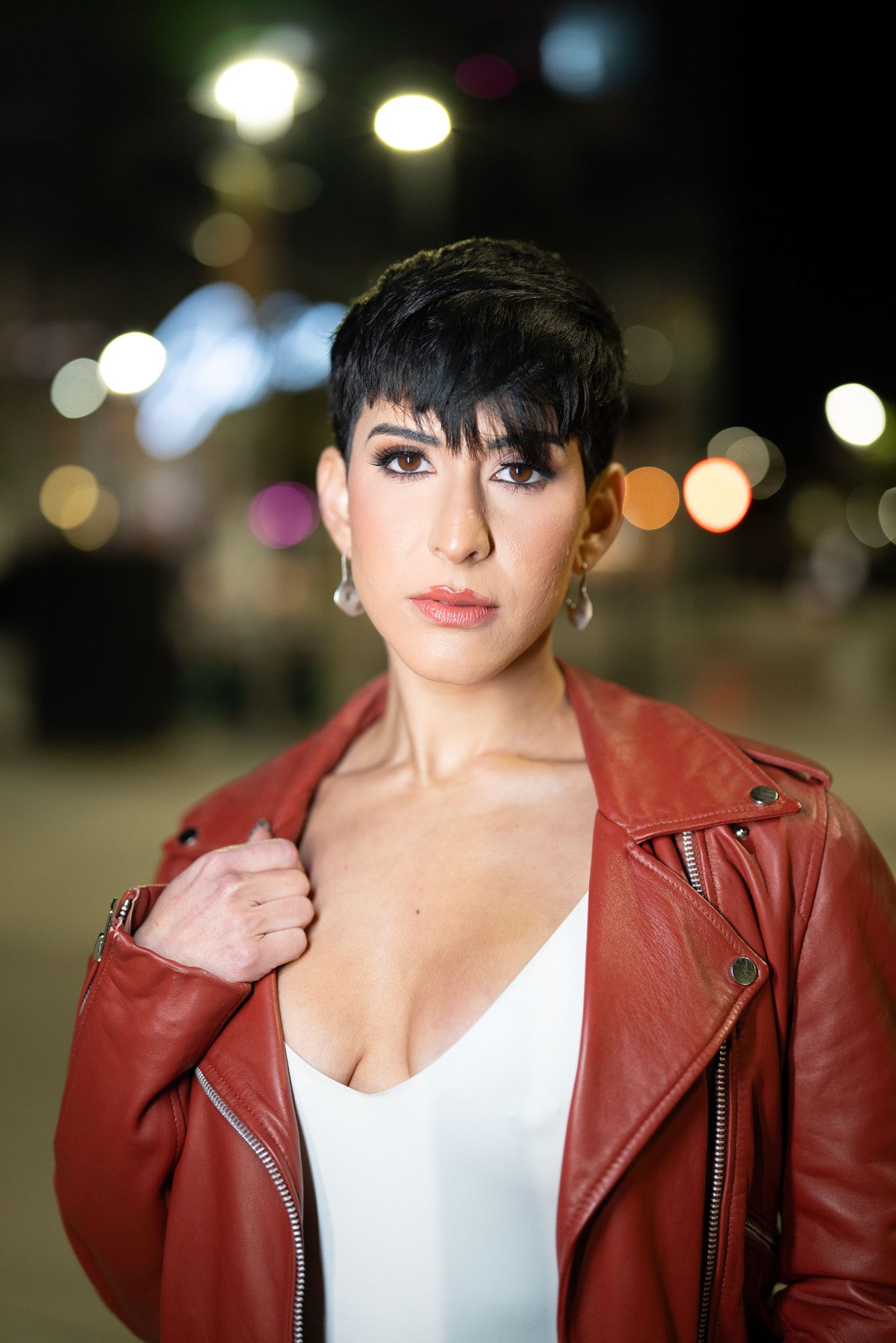 Before: Flat lighting with the Westcott Ice Light 3 placed directly in front of the subject.