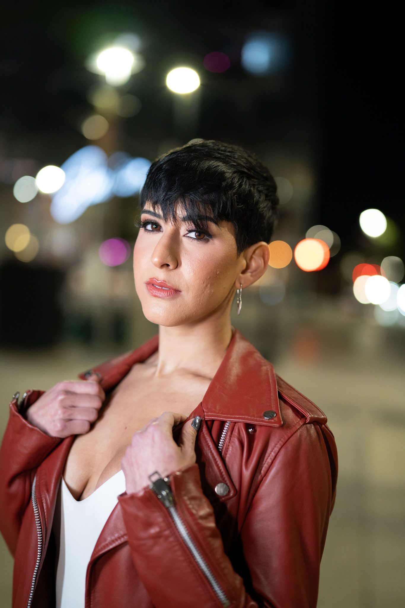 After: Ice Light 3 placed to the side to create natural shadows and add depth to the portrait.