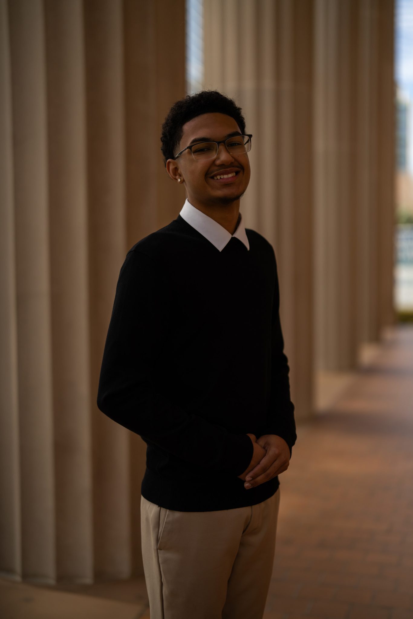 Natural light only shows a neutral background with no added color.