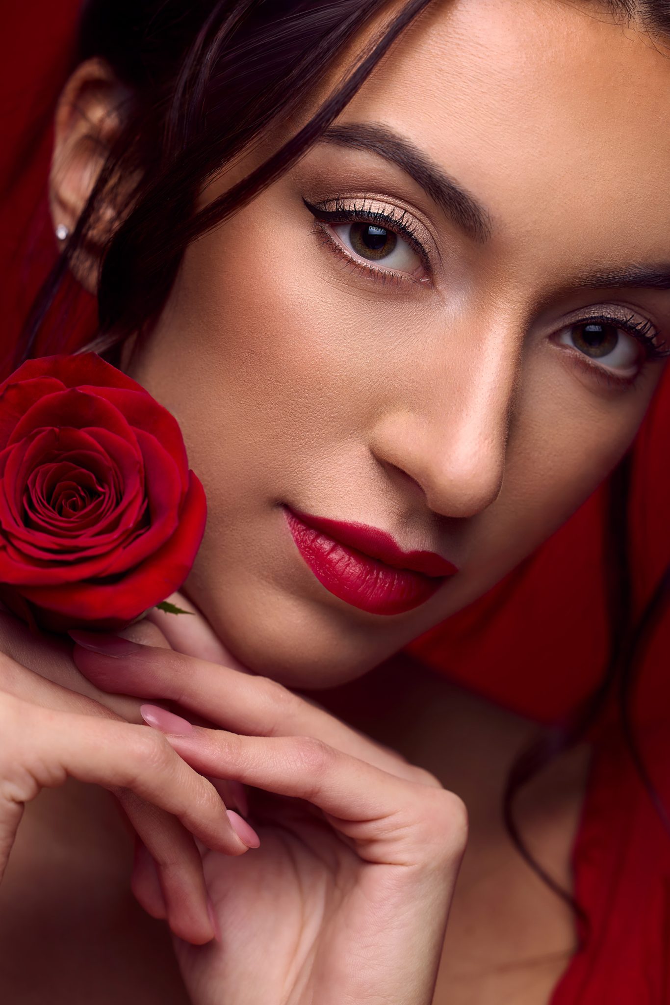 Final photo uses negative fill to create stronger contrast and facial dimension.